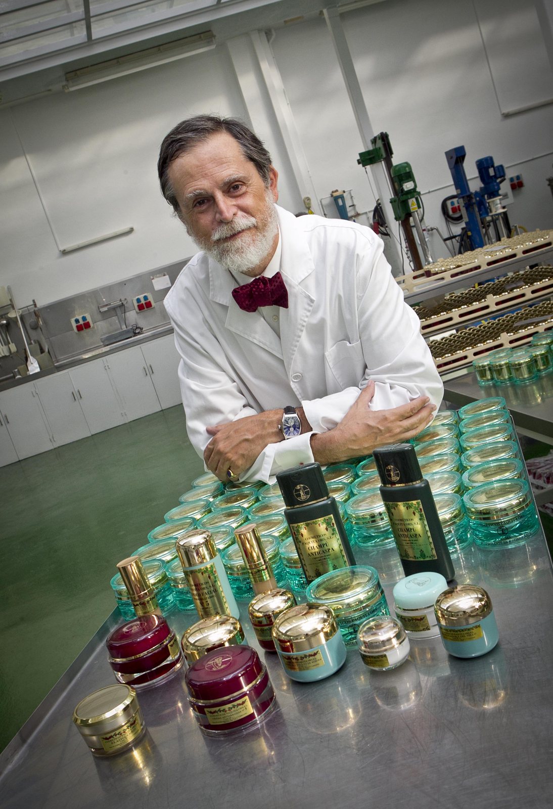 Jerónimo Ors en el laboratorio de Zaragoza